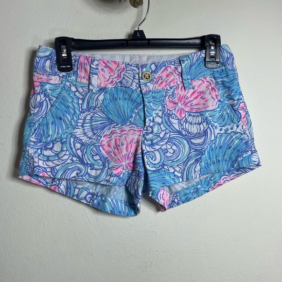 LILLY‎ PULITZER "WALSH"
BLUE SHELL TO RAISE HAVEN
SHORTS SIZE- 00 - Picture 5 of 15